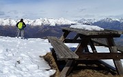 24 Bel panorama sul lago e i suoi monti